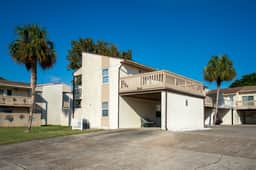 Horizon Breeze Family Escape 2BR Condo at Horizon South w/ Pools, Hot Tub, Walk to Beach, Sleeps 4 | Daily Access to Local Activity Offers - Image 4