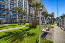 Ocean View Retreat Beachfront Condo at The Summit w/ Balcony, Pools, Gulf Views, Sleeps 5 | Daily Access to Local Activity Highlights - Image 3