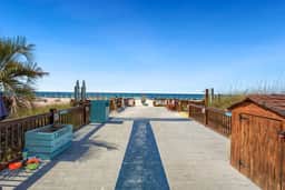Jellyfish Cove 1BR Condo at The Summit w/ Oceanfront Views, Balcony, Pools, Sleeps 5 | Daily Access to Local Activity Inclusions - Image 5