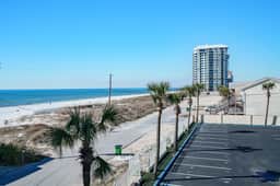 Bethy’s Beachy Beauty at Regency Towers 3BR Condo w/ Balcony Views, Beach Access, Pools, Sleeps 10 | Enjoy Local Activity Access Daily - Image 2