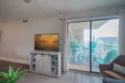 Bethy’s Beachy Beauty at Regency Towers 3BR Condo w/ Balcony Views, Beach Access, Pools, Sleeps 10 | Enjoy Local Activity Access Daily - Image 3