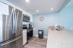 Edgewater Oasis Beachfront Condo at Edgewater Resort w/ Pools, Golf, Hot Tubs, Sleeps 5 | Enjoy Access to Local Activities Daily - Image 5