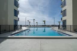 Coastal Bliss and Beachfront Resort Oasis for 5! - Image 2