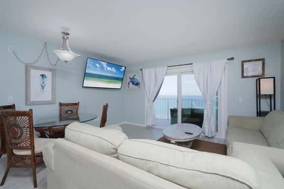 Jellyfish Cove 1BR Condo at The Summit w/ Oceanfront Views, Balcony, Pools, Sleeps 5 | Daily Access to Local Activity Inclusions - Image 1