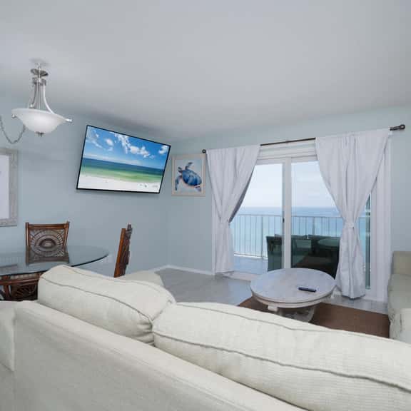 Jellyfish Cove 1BR Condo at The Summit w/ Oceanfront Views, Balcony, Pools, Sleeps 5 | Daily Access to Local Activity Inclusions - Image 1