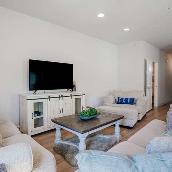 Shadow Lake Retreat 3BR Home Near Beach w/ Community Pool, Patio, Sleeps 6 | Enjoy Daily Access to Local Activity Selections - Image 1