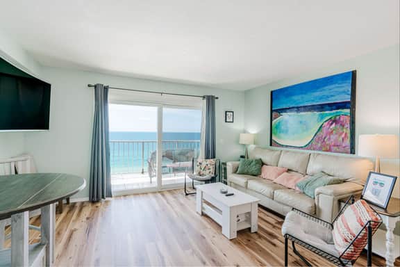 Once Upon A Dream Beachfront Condo at The Summit w/ Balcony, Pools, Gulf Views, Sleeps 5 | Daily Access to Local Activity Passes - Image 4